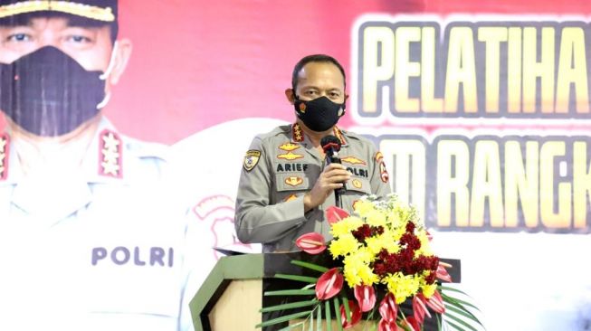  Kabaharkam Polri Beri Pelatihan Tracer Sebagai Upaya Penanganan Covid-19 Di Jawa Tengah