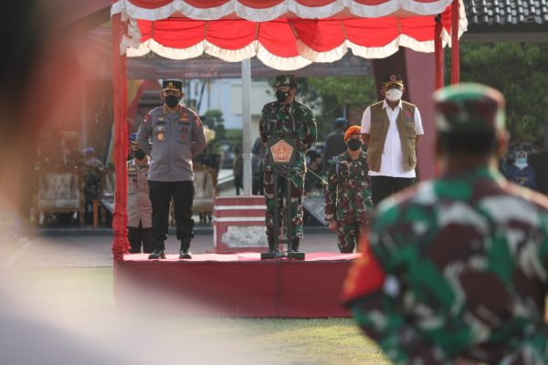  TNI-Polri pertebal dan perkuat Posko PPKM Skala Mikro di Pekalongan