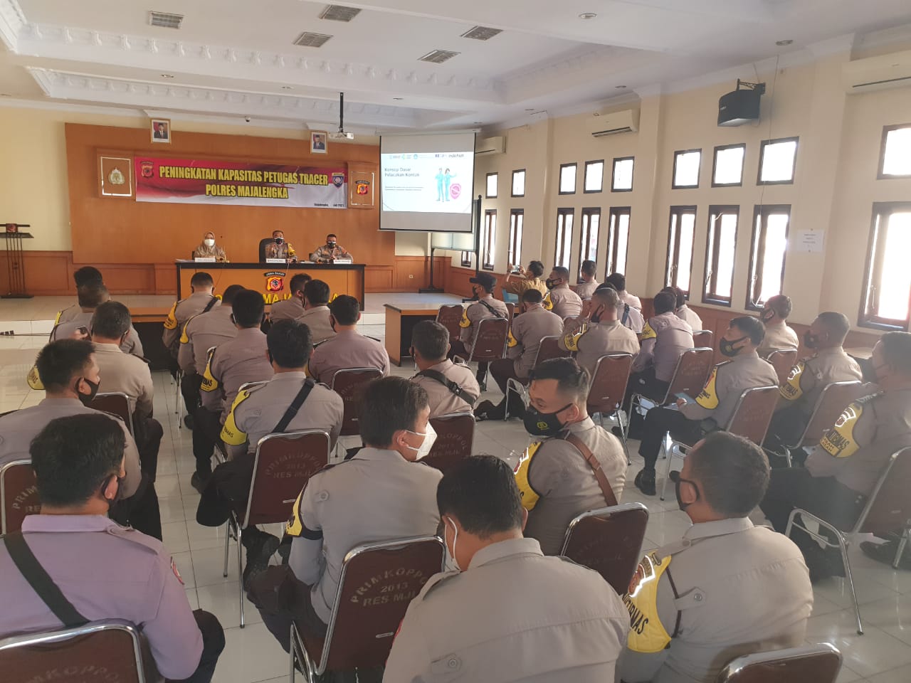  Jadi Garda Terdepan Bantu Tenaga Medis, Ratusan Anggota TNI-Polri Mengikuti Pelatihan Tracer Covid-19