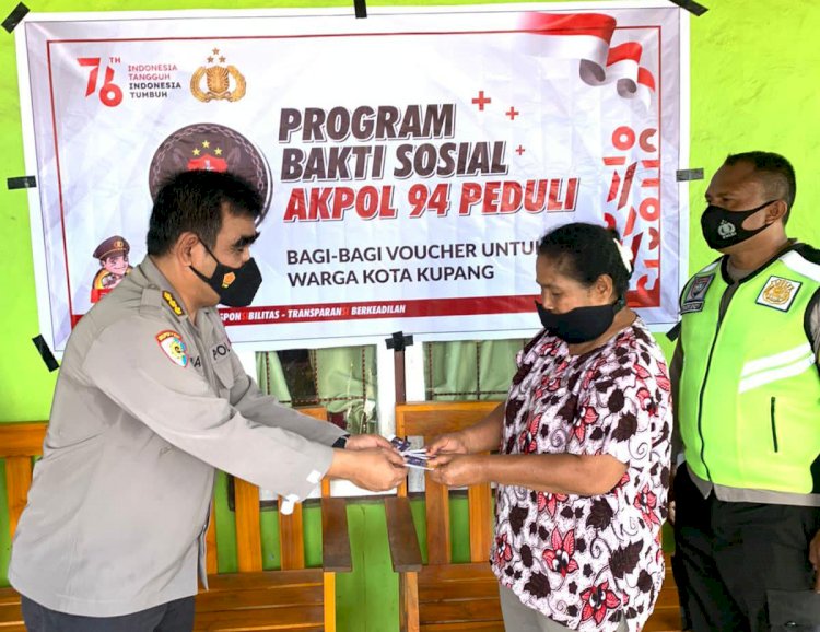  Bentuk Kepedulian, Alumni Akpol 94 Polda NTT Gelar Bansos Bagikan Voucher Belanja Gratis Bagi Masyarakat Terdampak Covid-19 di Kota Kupang