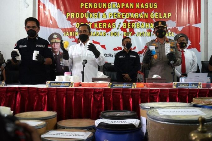  Bareskrim Bongkar Pabrik Obat Keras Ilegal di Yogyakarta