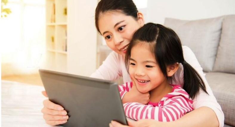 peran orang tua dalam pengawasan anak di era digital